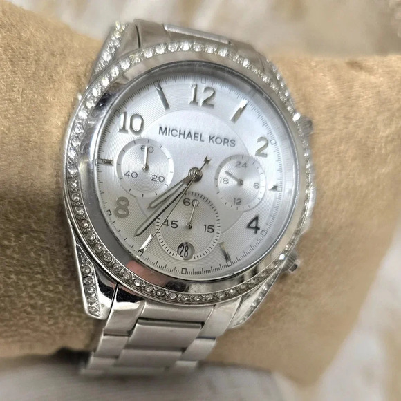 Michael Kors Blair Steel 39mm Chronograph Silver Dial Ladies Quartz Watch - Picture 6 of 16